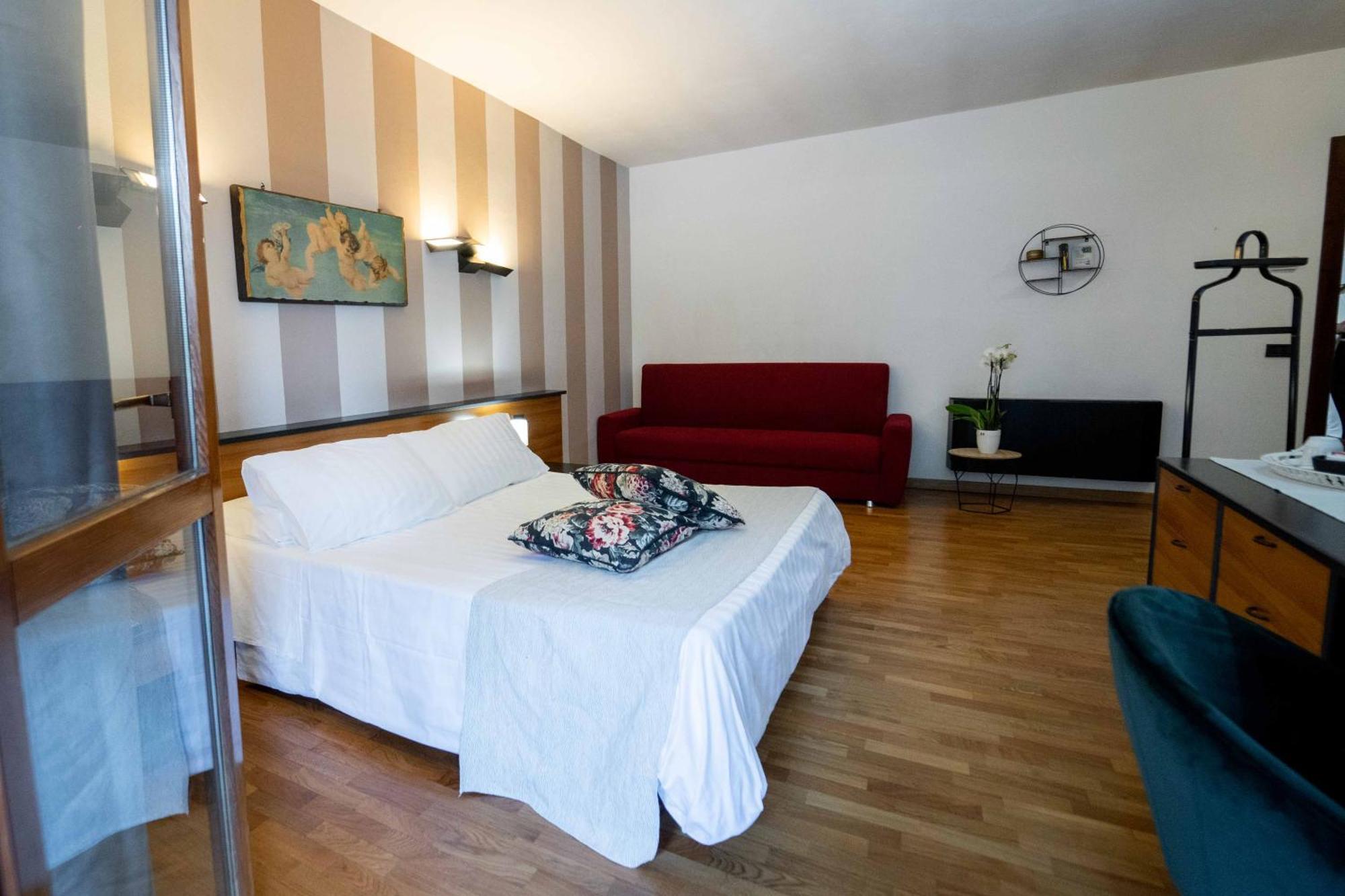 Ecohotel Ristorante Milano Borgo a Mozzano Exteriör bild